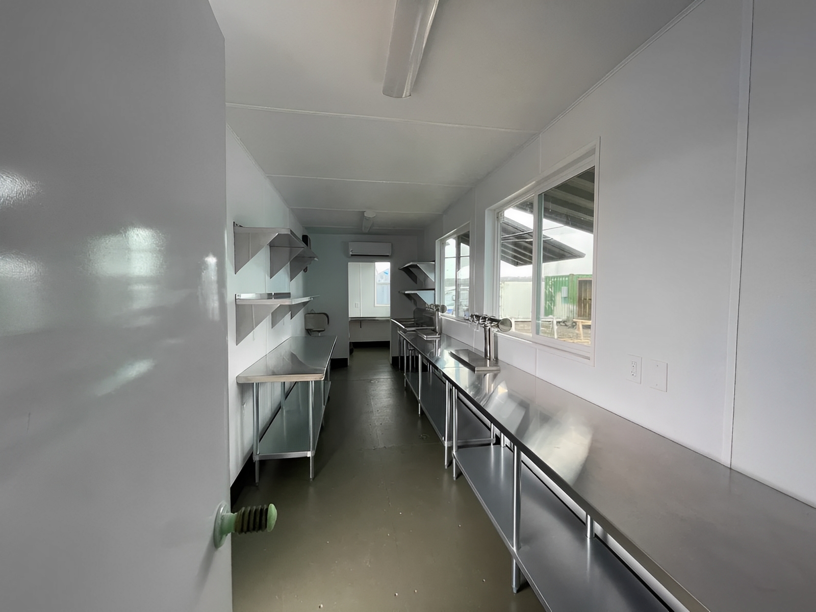 40ft Shipping Container Bar - Image 8